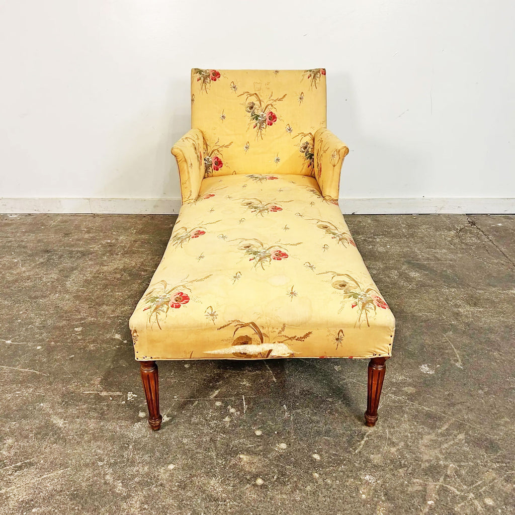 Napoleon III Style Chaise with Carved Legs